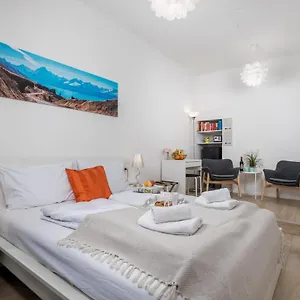 https://delta-rooms.primorje-gorskikotar.com